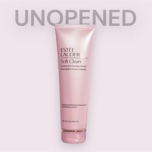 Estée Lauder Soft Clean
Moisture Rich Foaming Cleanser